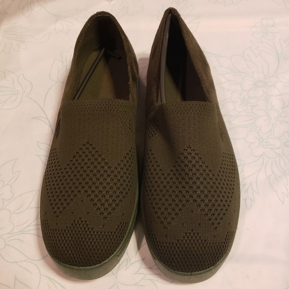 Bamboo Olive Knit Slip-on
